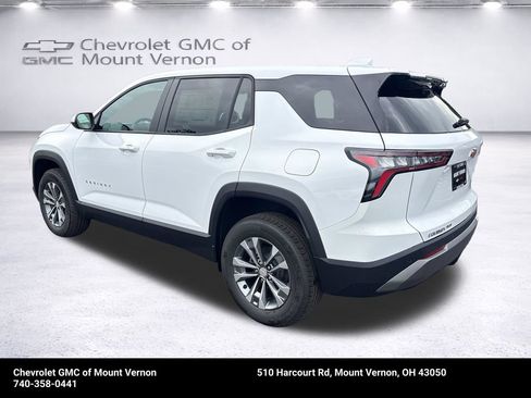 New 2027 Chevrolet Equinox LT AWD/4WD image 3