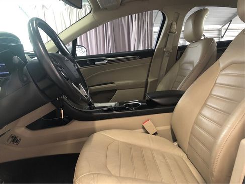 Used 2013 Ford Fusion SE image 9