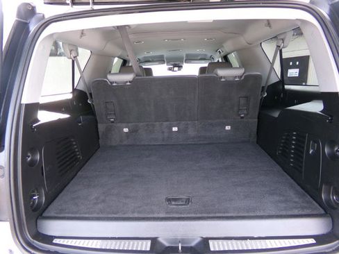 Used 2019 Chevrolet Suburban LT image 44