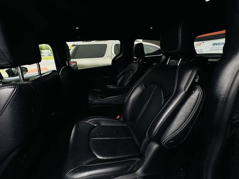 Used 2022 Chrysler Pacifica Touring-L w/ S Appearance Package FWD image 14