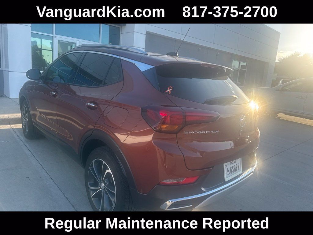 Used 2021 Buick Encore GX Essence FWD image 2