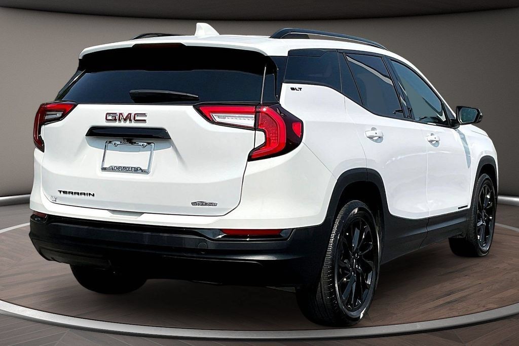 Used 2023 GMC Terrain SLT w/ Elevation Edition FWD image 6