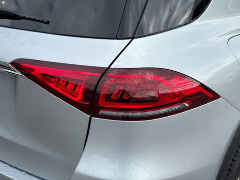 Used 2022 Mercedes-Benz GLE 350 w/ Premium Package image 28