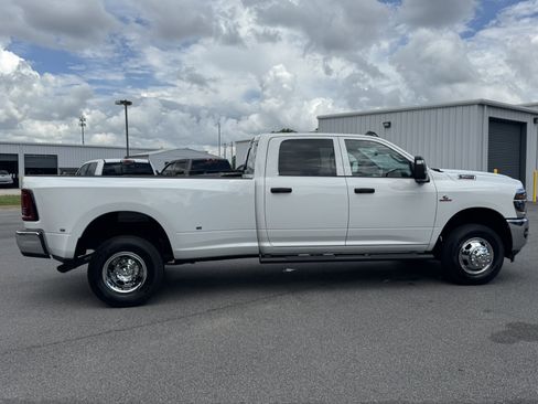 New 2026 RAM 3500 Tradesman AWD/4WD image 4