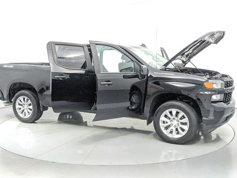 Used 2019 Chevrolet Silverado 1500 Custom w/ Custom Value Package image 32