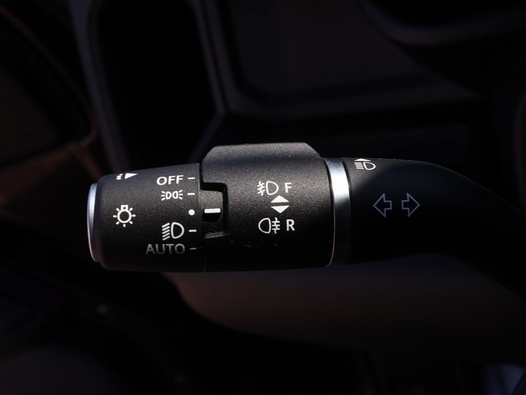 Used 2023 Land Rover Defender 110 X AWD/4WD image 39