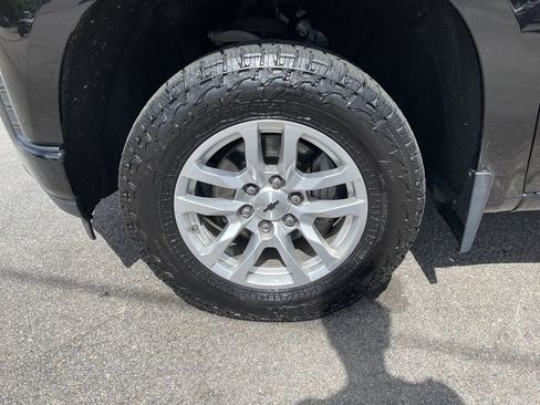Used 2022 Chevrolet Silverado 1500 RST w/ Convenience Package II AWD/4WD image 9