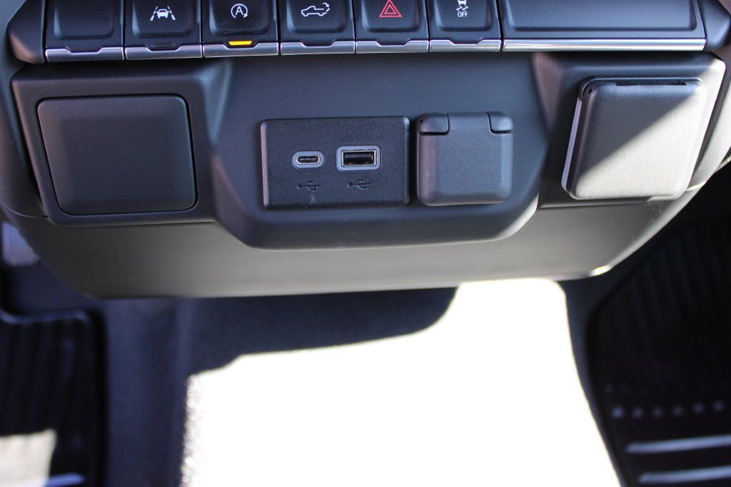 Used 2022 Chevrolet Silverado 1500 Custom w/ LPO, Dark Essentials Package AWD/4WD image 20