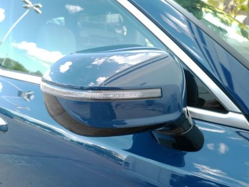 Used 2024 Kia Telluride SX w/ Towing Package image 23