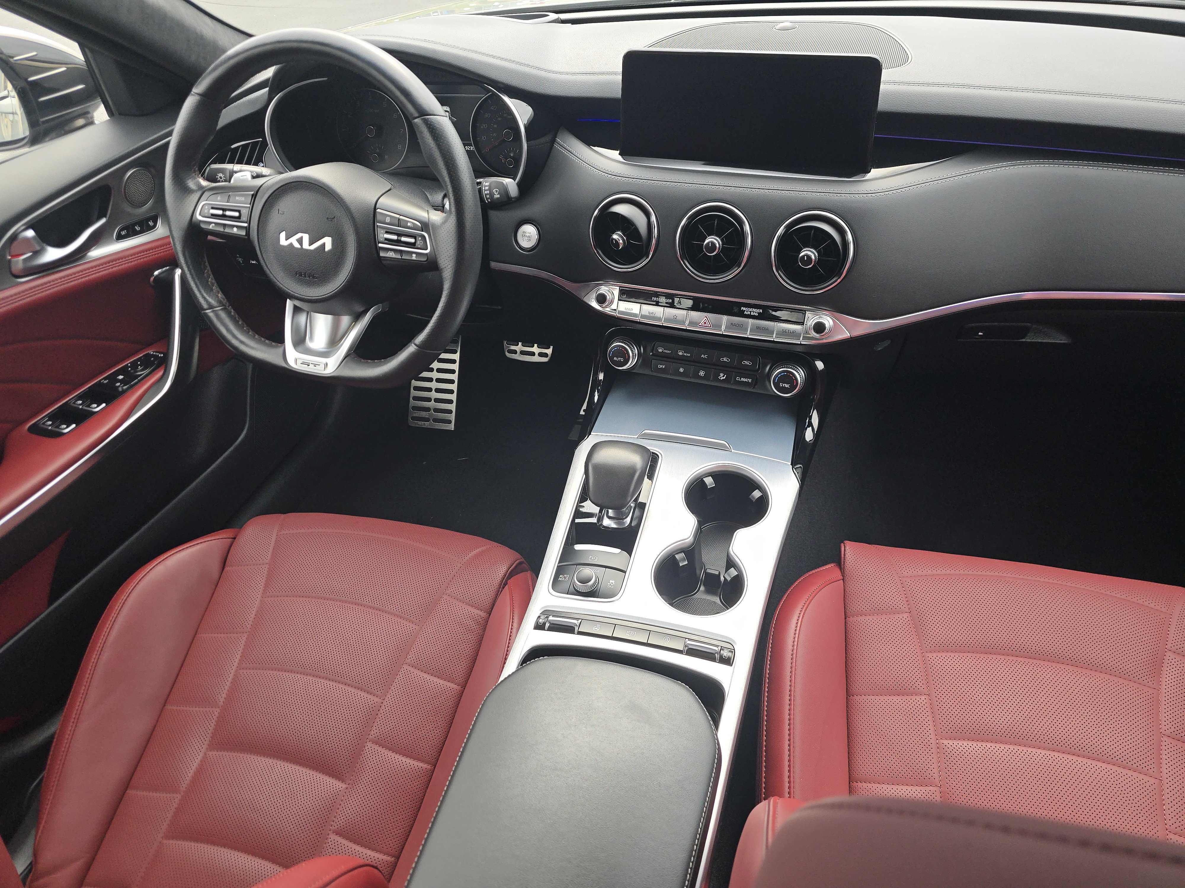 Used 2023 Kia Stinger GT2 RWD image 20