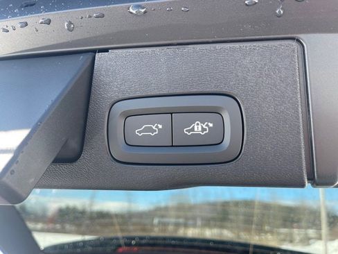 New 2026 Volvo XC60 B5 Ultra w/ Protection Package Premier image 6