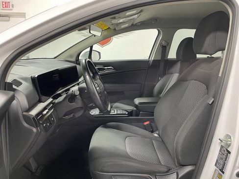 Used 2026 Kia Sportage LX AWD/4WD image 11