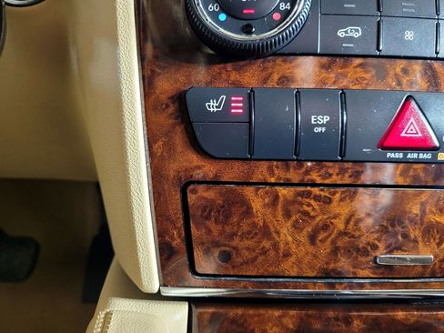 Used 2010 Mercedes-Benz ML 350 2WD image 31