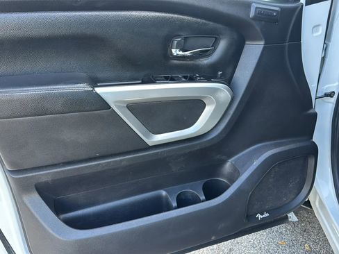 Used 2019 Nissan Titan PRO-4X w/ Pro-4x Convenience Package image 20