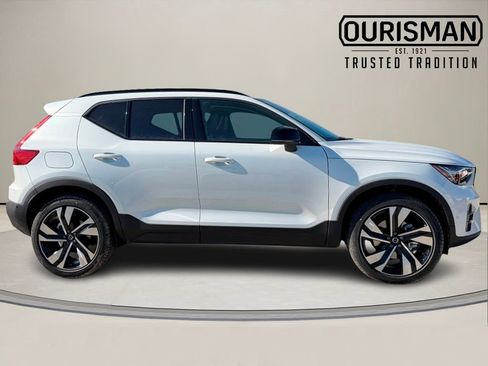 New 2026 Volvo XC40 B5 Ultra w/ Protection Package Premier image 6