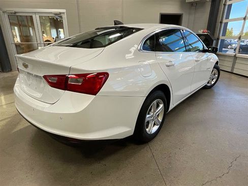 Used 2024 Chevrolet Malibu LS w/ Driver Confidence Package image 5