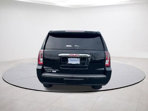 Used 2016 GMC Yukon XL Denali w/ Open Road Package AWD/4WD image 5