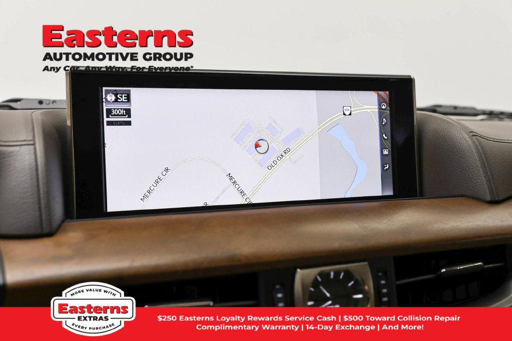Used 2021 Lexus LX 570 4WD w/ Luxury Package image 20