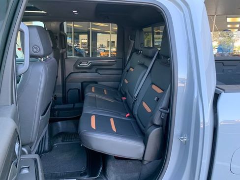 Used 2024 GMC Sierra 2500 AT4 w/ AT4 Premium Plus Package AWD/4WD image 13