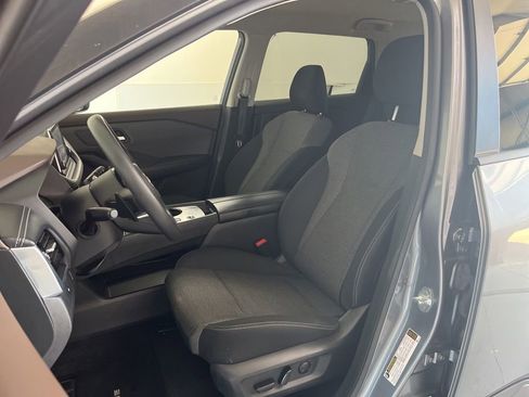 Used 2022 Nissan Rogue SV FWD image 18