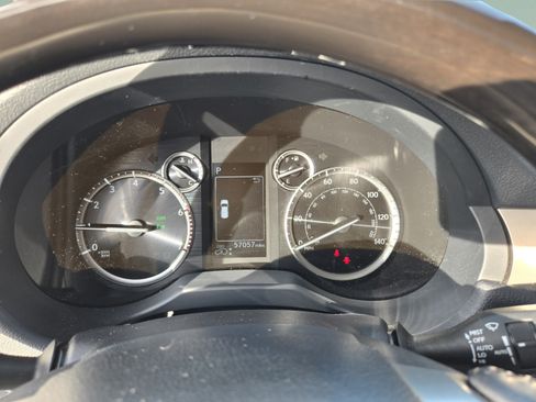 Used 2021 Lexus GX 460 Luxury w/ Accessory Package AWD/4WD image 16