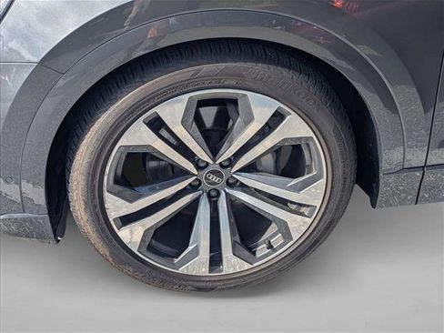 Used 2022 Audi Q8 Prestige image 19