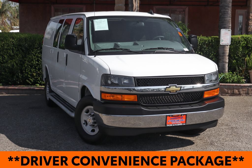 Used 2025 Chevrolet Express 2500 w/ Driver Convenience Package RWD image 2