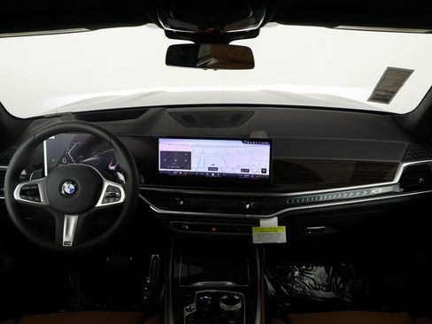 New 2026 BMW X7 xDrive40i w/ Executive Package image 4