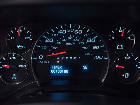 Used 2017 Chevrolet Express 3500 LT w/ LT Preferred Equipment Group RWD image 22