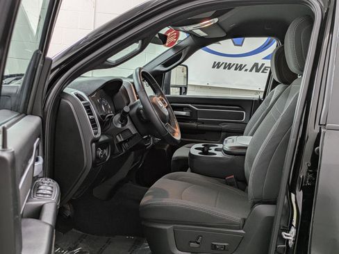 Used 2024 RAM 2500 Big Horn w/ Night Edition image 4