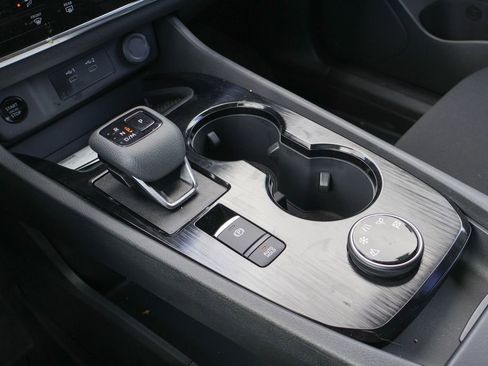 Certified 2025 Nissan Rogue S image 15