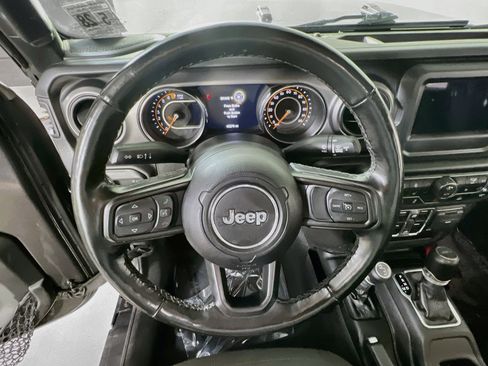 Used 2023 Jeep Gladiator Sport AWD/4WD image 11