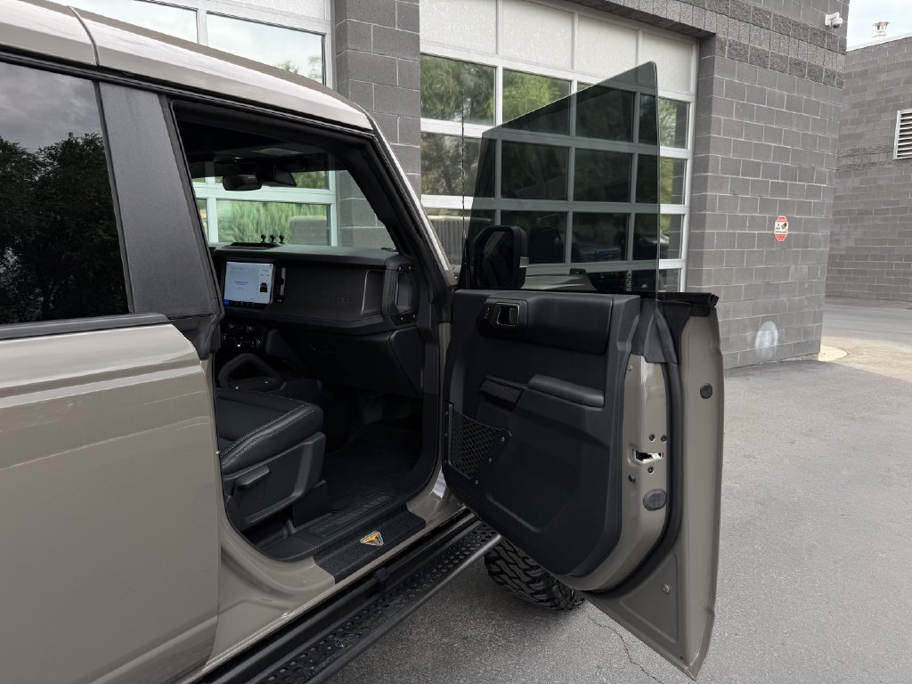 Used 2025 Ford Bronco Badlands AWD/4WD image 43