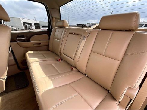 Used 2013 Chevrolet Silverado 1500 LTZ w/ LTZ White Diamond Edition image 18