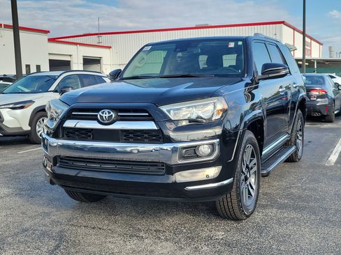 Used 2020 Toyota 4Runner Limited image 5