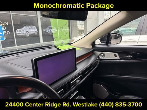 Used 2022 Lincoln Nautilus Reserve w/ Equipment Group 202A image 15