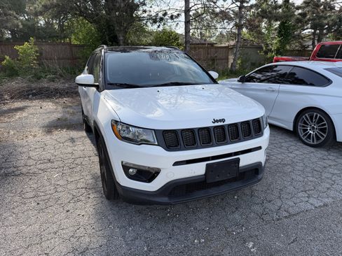 Used 2019 Jeep Compass Altitude image 16