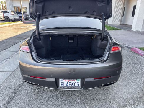 Used 2019 Lincoln MKZ Reserve FWD image 13