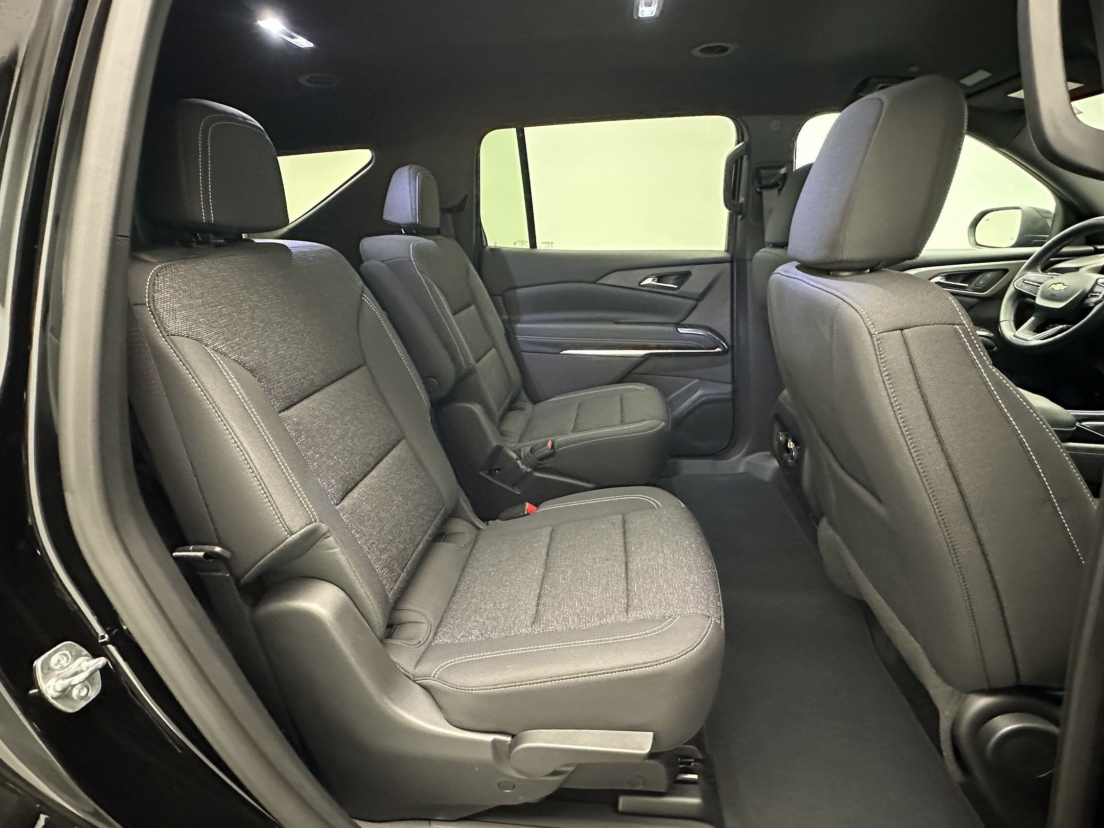 Certified 2025 Chevrolet Traverse LT w/ Driver Confidence Package AWD/4WD image 30