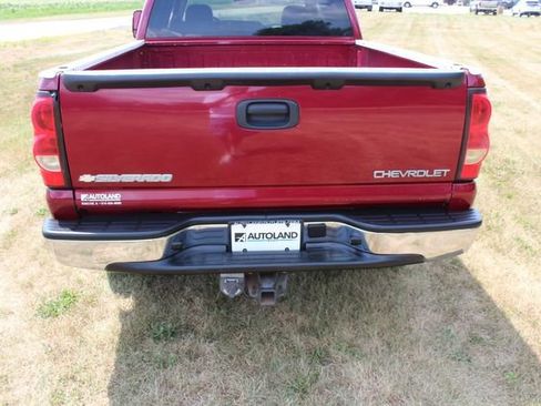 Used 2004 Chevrolet Silverado 2500 LT AWD/4WD image 9