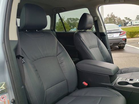 Used 2016 Subaru Outback 3.6R Limited image 24