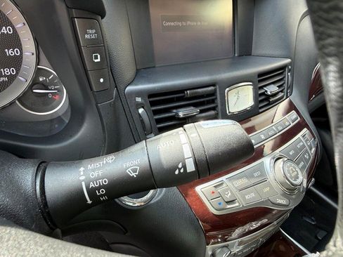 Used 2015 INFINITI Q70 L 3.7 w/ Technology Package image 24