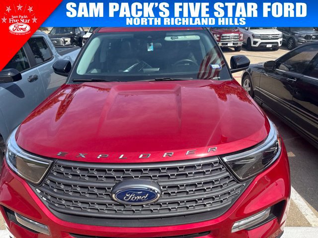 Used 2023 Ford Explorer XLT w/ Equipment Group 202A RWD image 2