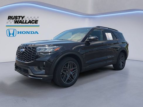 Used 2025 Ford Explorer ST-Line w/ ST-Line Street Pack AWD/4WD image 1