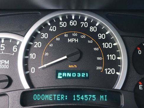 Used 2005 HUMMER H2 SUT w/ Preferred Equipment Group AWD/4WD image 45