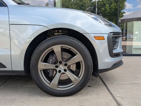 Certified 2026 Porsche Macan image 11