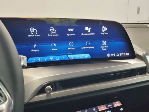 New 2026 Cadillac Vistiq Sport w/ LPO, Floor Liner Package image 16