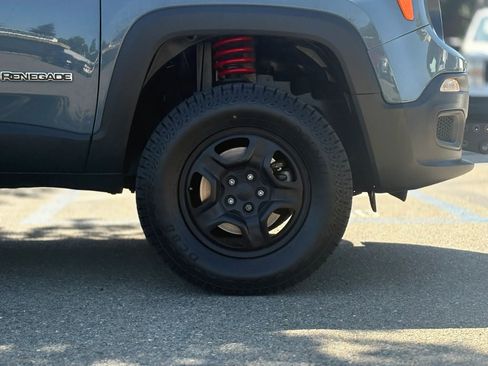 Used 2018 Jeep Renegade Sport w/ Power & Air Group AWD/4WD image 29