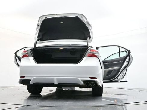 Used 2019 Toyota Camry L image 47