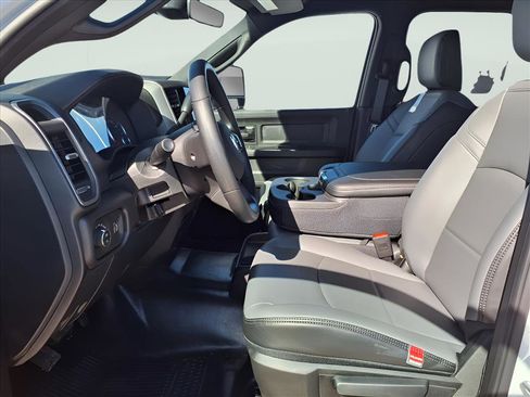 New 2026 RAM 2500 Tradesman w/ Chrome Appearance Group image 14